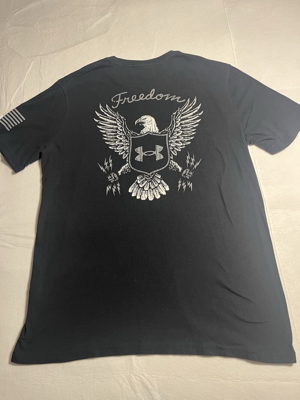 Under Armour Freedom Eagle T Shirt Men’s Large Black American Flag Tactical USA
